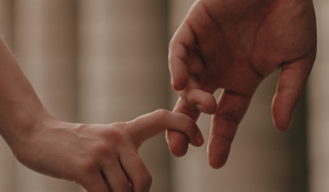 Het Belang van Emotionally Focused therapy: Hoe kennis over hechting en relatiedynamiek een effectievere seksuologische behandeling ondersteunt